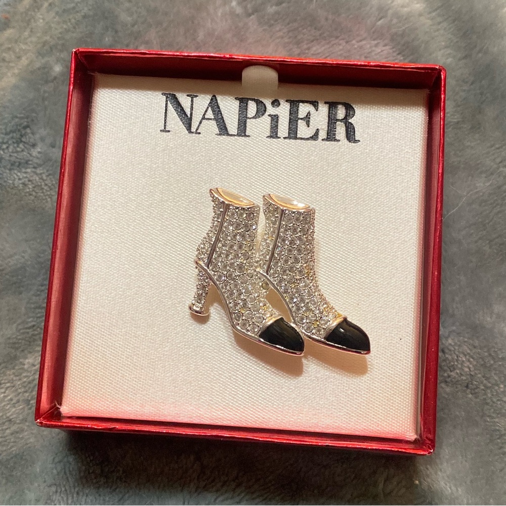 Vintage Rhinestone Brooch